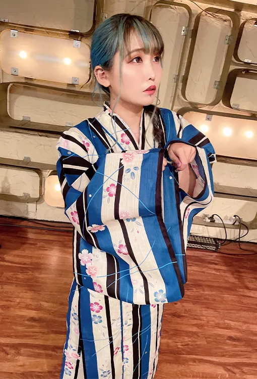 เปิดวาร์ป อาโออิ คุรุรุกิ
